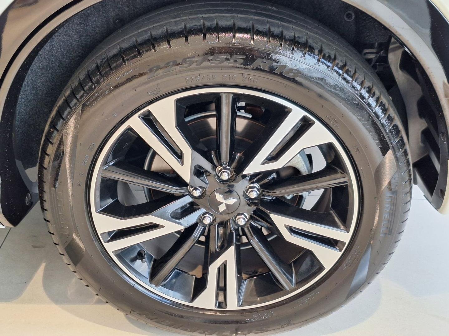 Mitsubishi Eclipse Cross Hpe-s 1.5t S-awc Cvt 2025